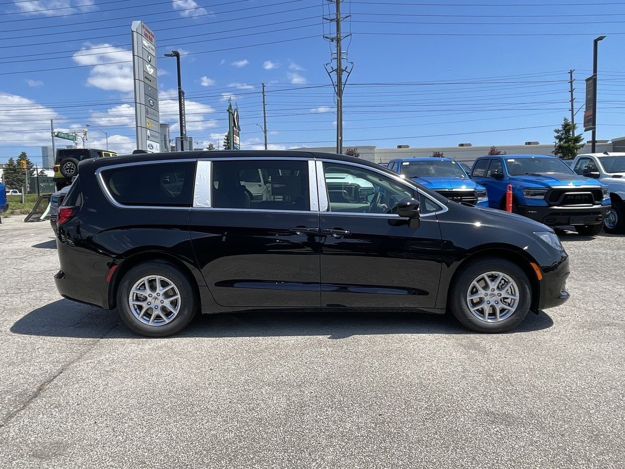 2024 Chrysler Grand Caravan