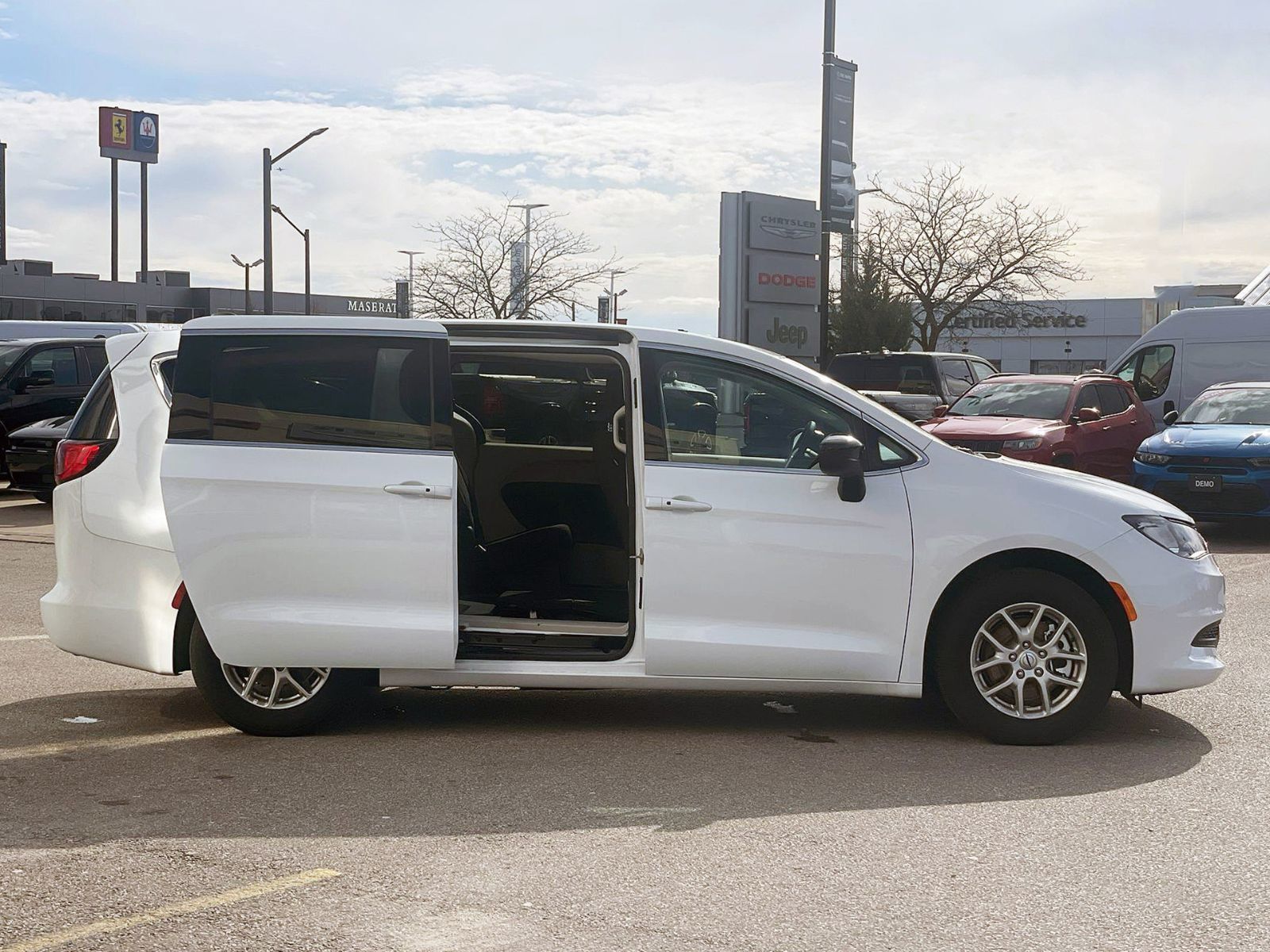 2024 Chrysler Grand Caravan