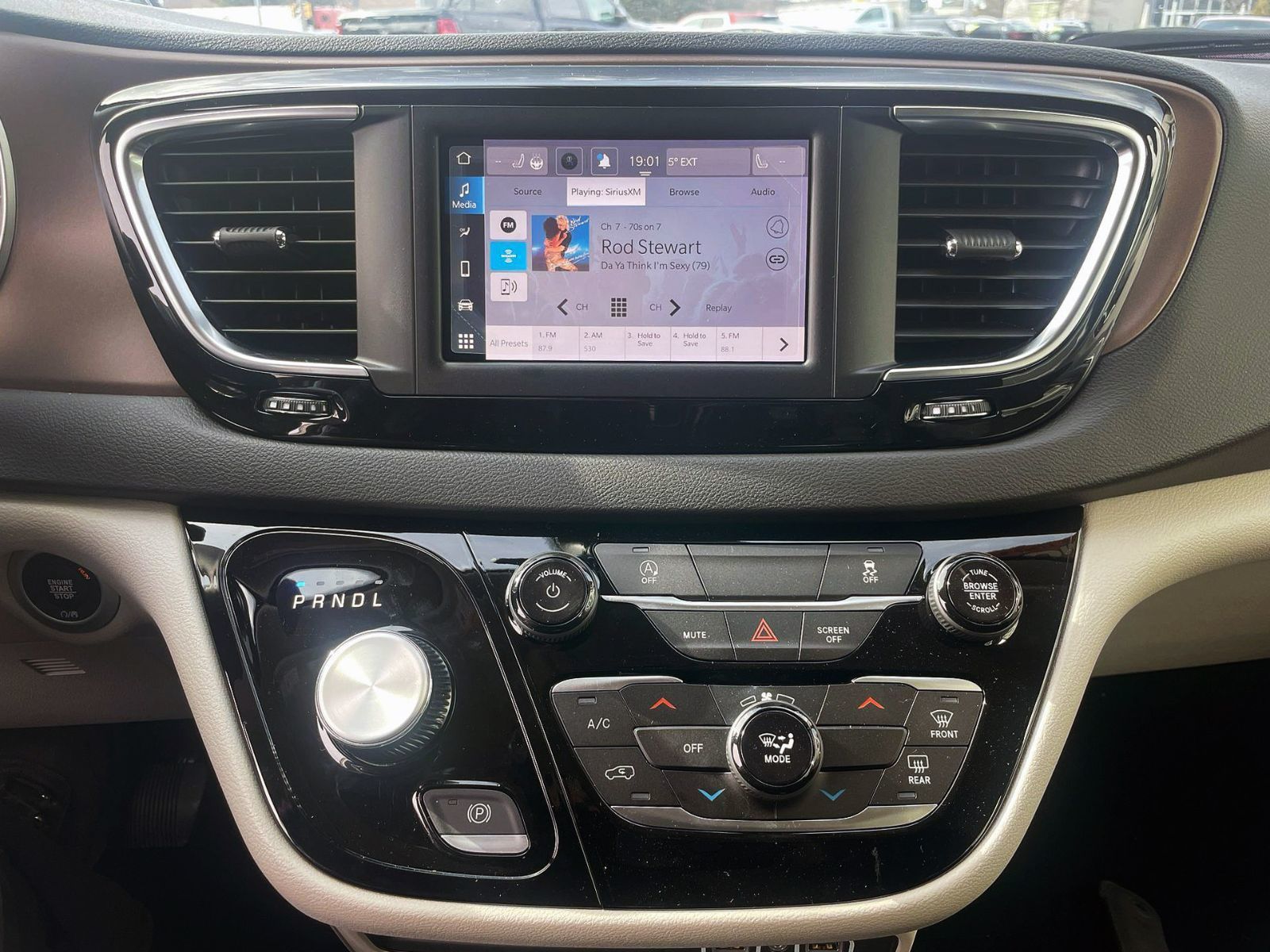 2024 Chrysler Grand Caravan