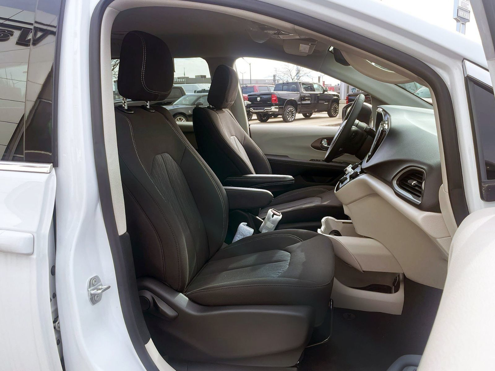 2024 Chrysler Grand Caravan