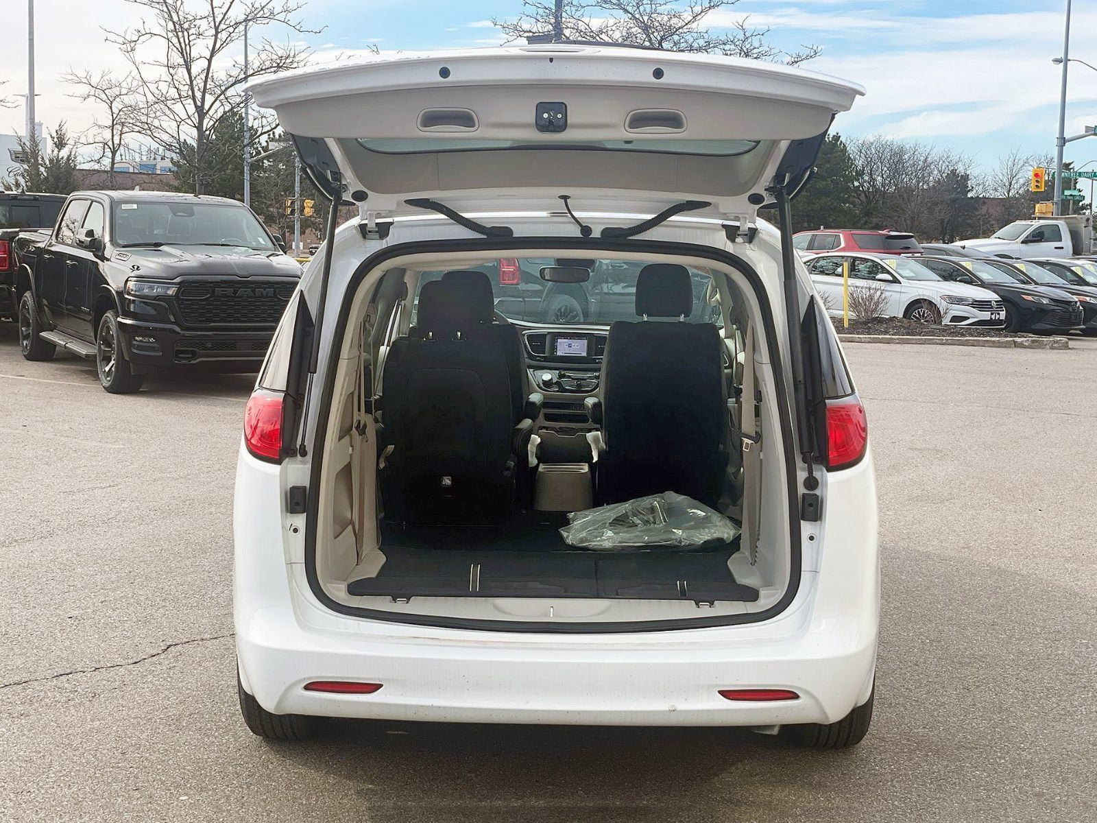 2024 Chrysler Grand Caravan