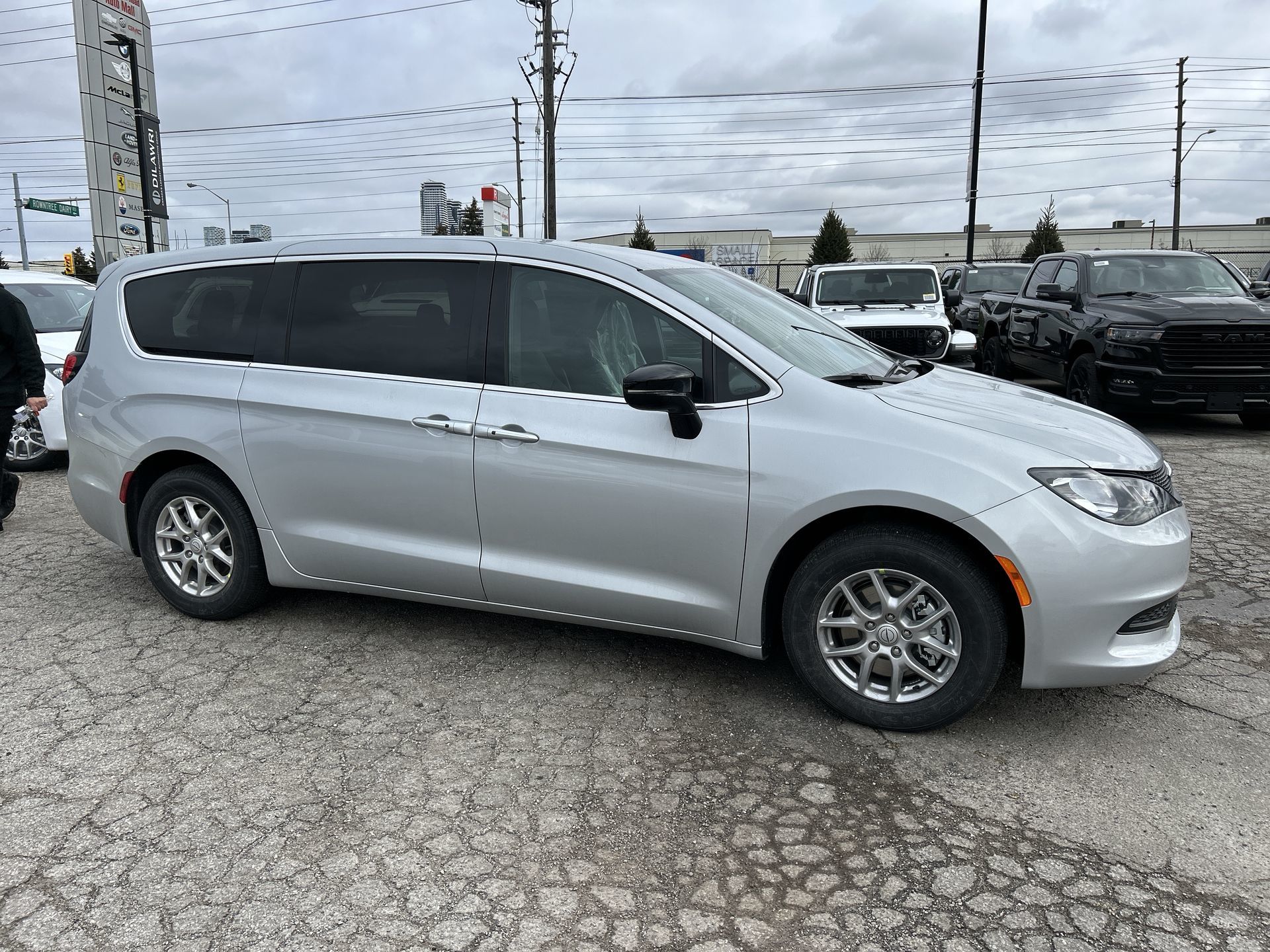 2026 Chrysler Grand Caravan