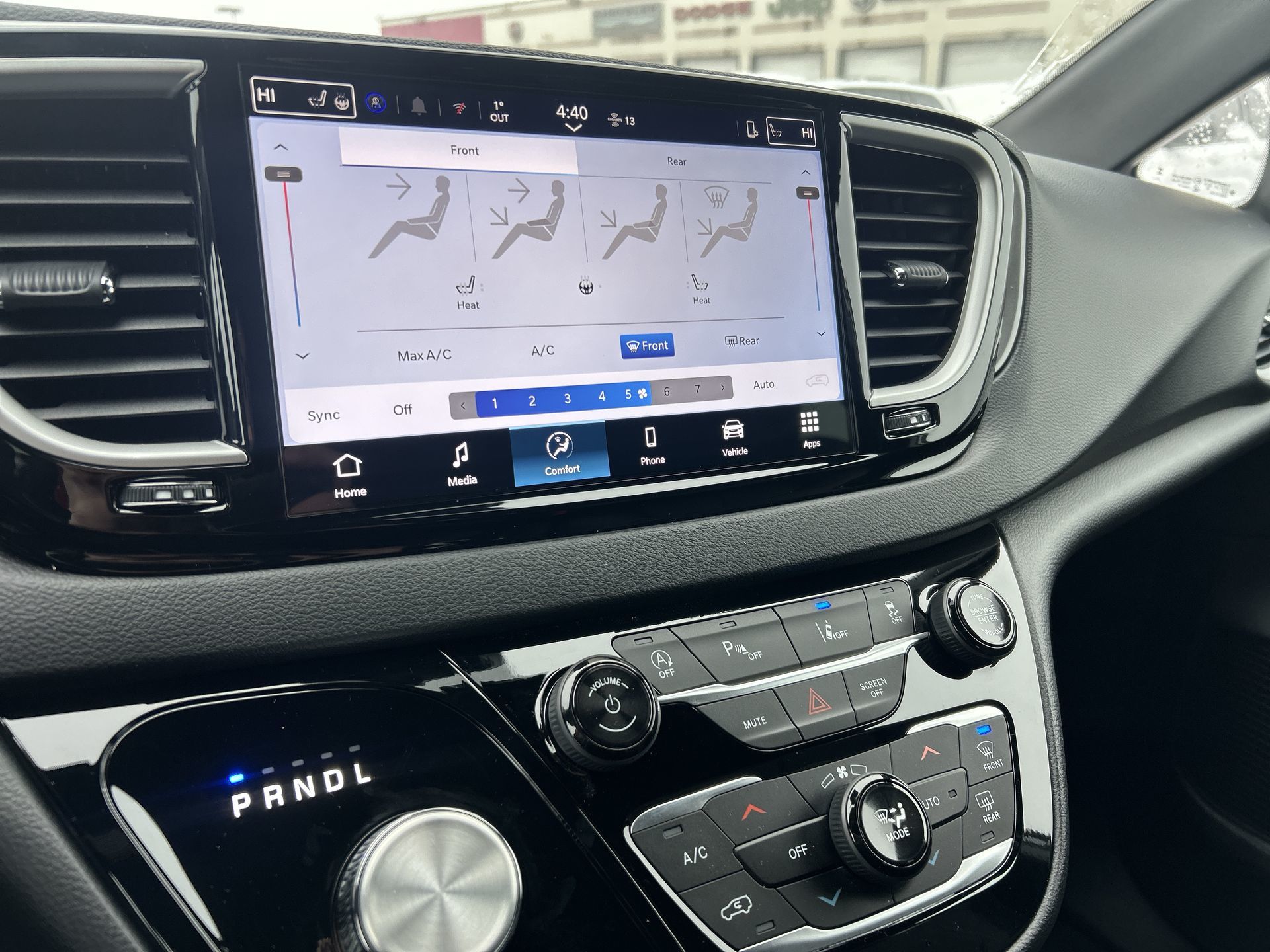 2026 Chrysler Grand Caravan