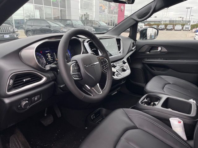 2026 Chrysler Grand Caravan