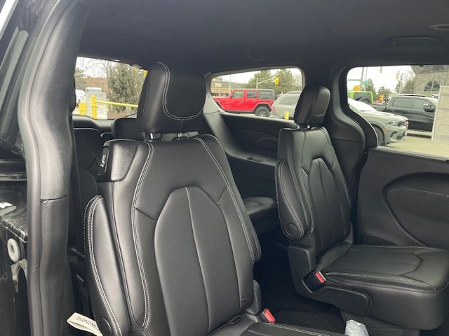 2026 Chrysler Grand Caravan