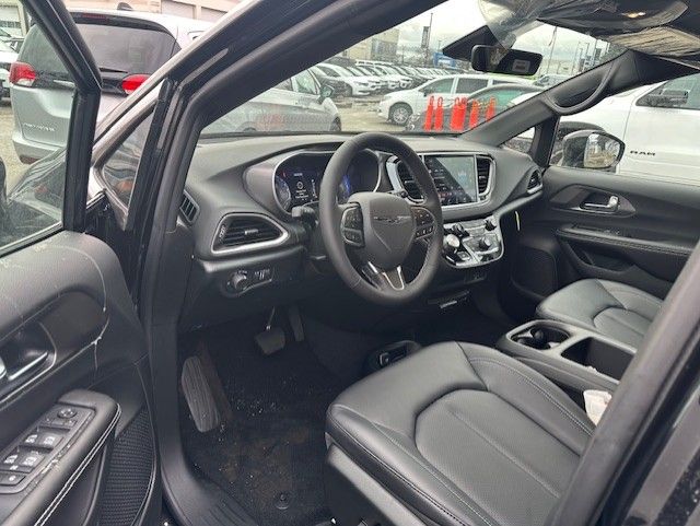 2026 Chrysler Grand Caravan