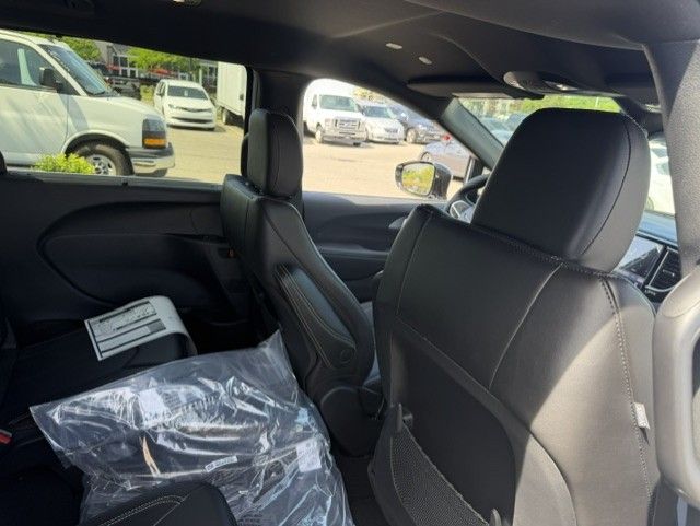 2027 Chrysler Grand Caravan
