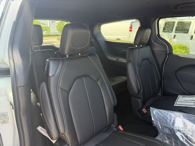 2027 Chrysler Grand Caravan