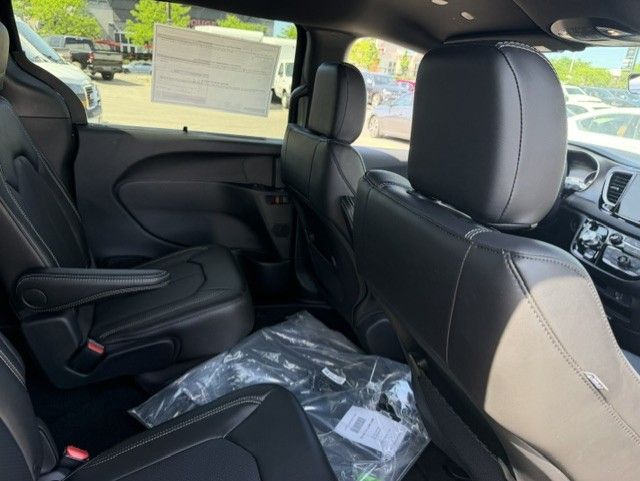 2027 Chrysler Grand Caravan