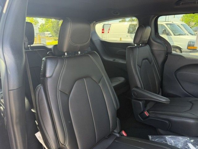 2027 Chrysler Grand Caravan