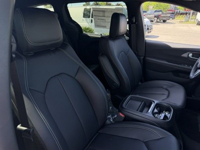 2027 Chrysler Grand Caravan