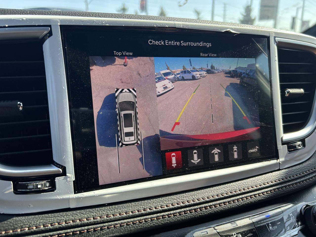 Chrysler Pacifica Hybrid  2024 à Woodbridge, Ontario