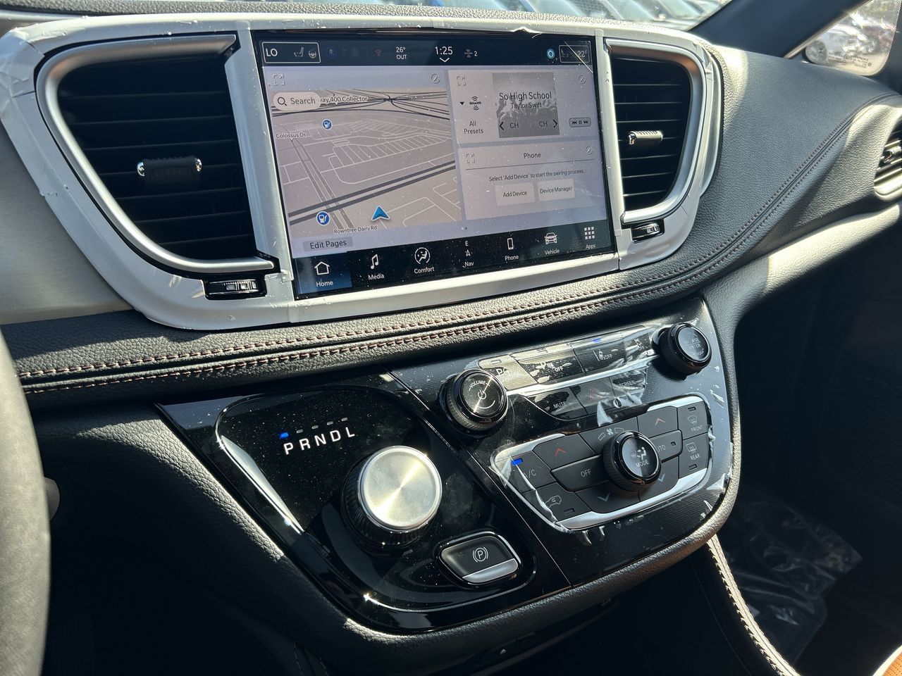Chrysler Pacifica Hybrid  2024 à Woodbridge, Ontario