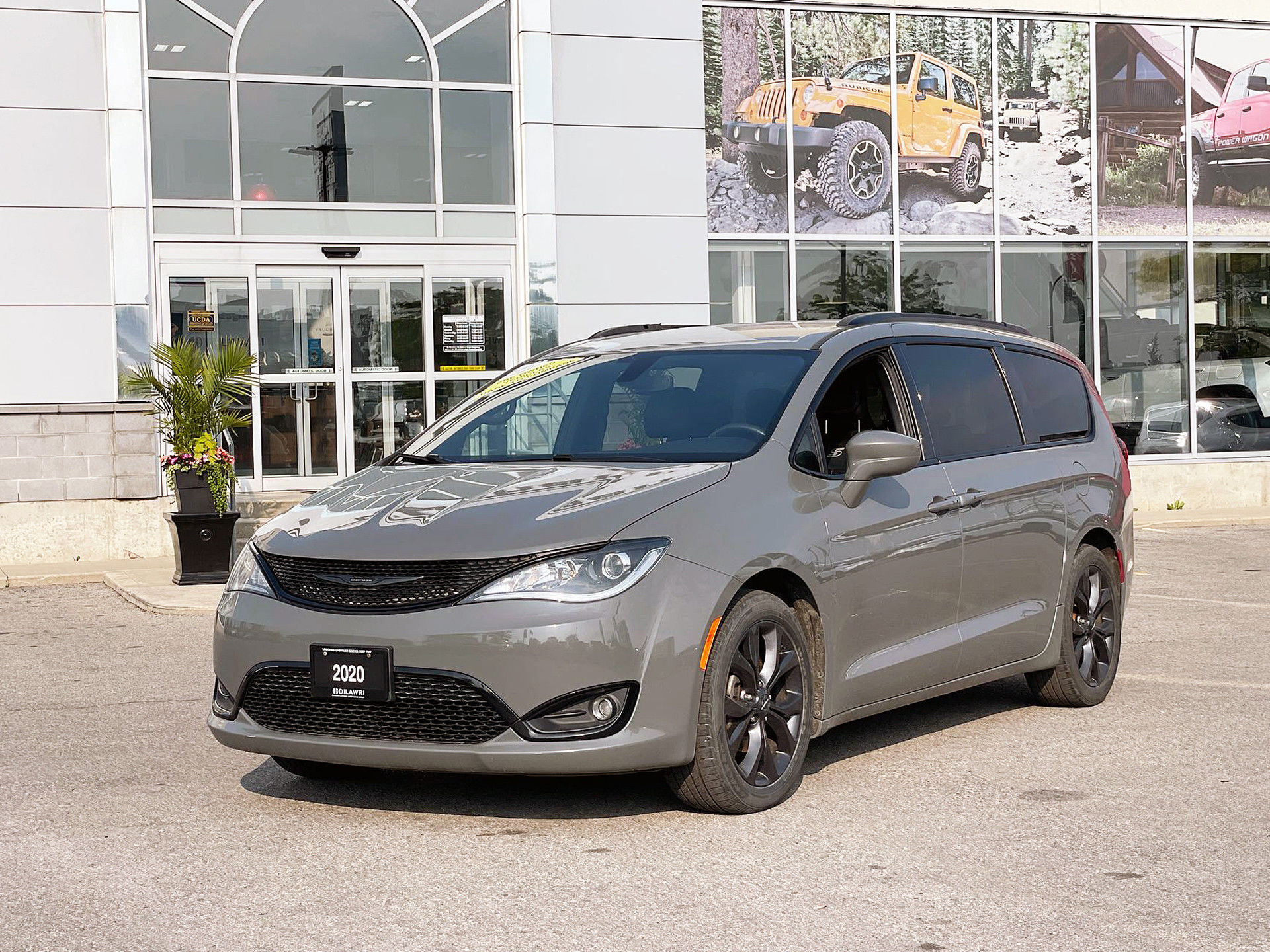 Chrysler Pacifica  2020 à Woodbridge, Ontario