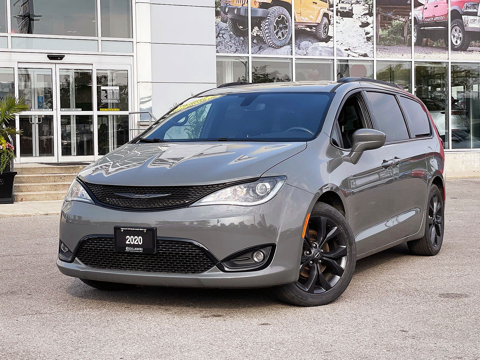 Chrysler Pacifica  2020 à Woodbridge, Ontario