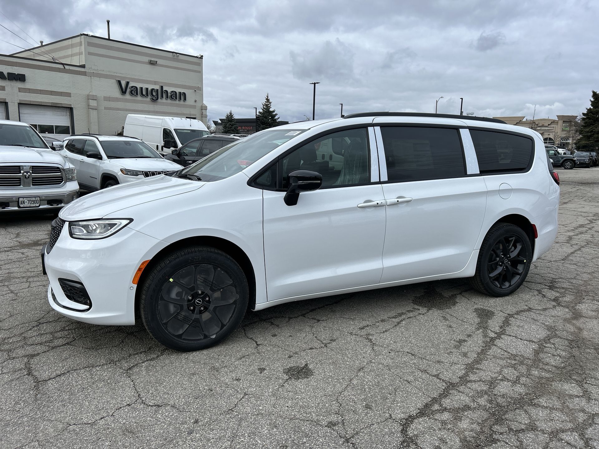 2026 Chrysler Pacifica