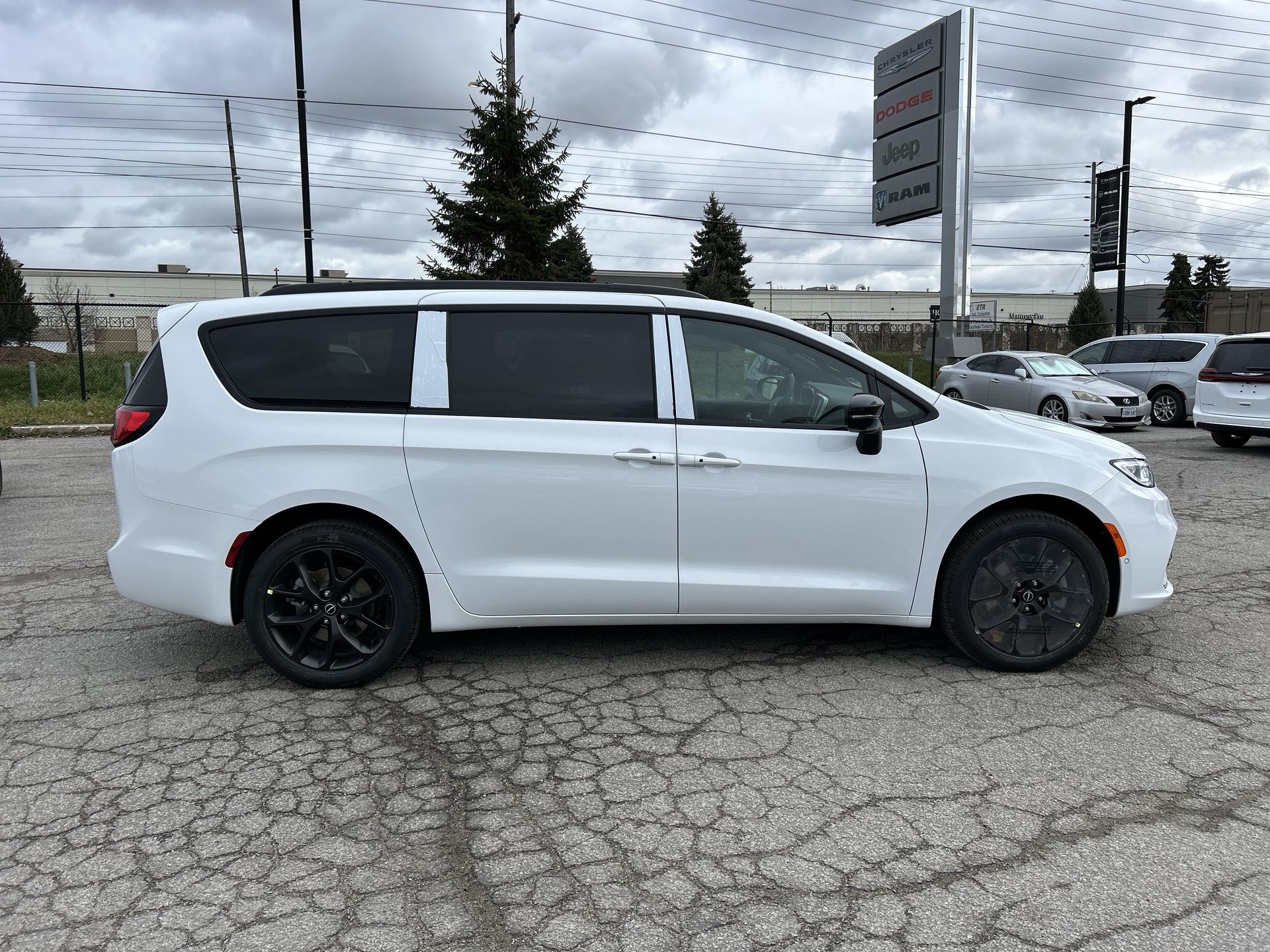 2026 Chrysler Pacifica