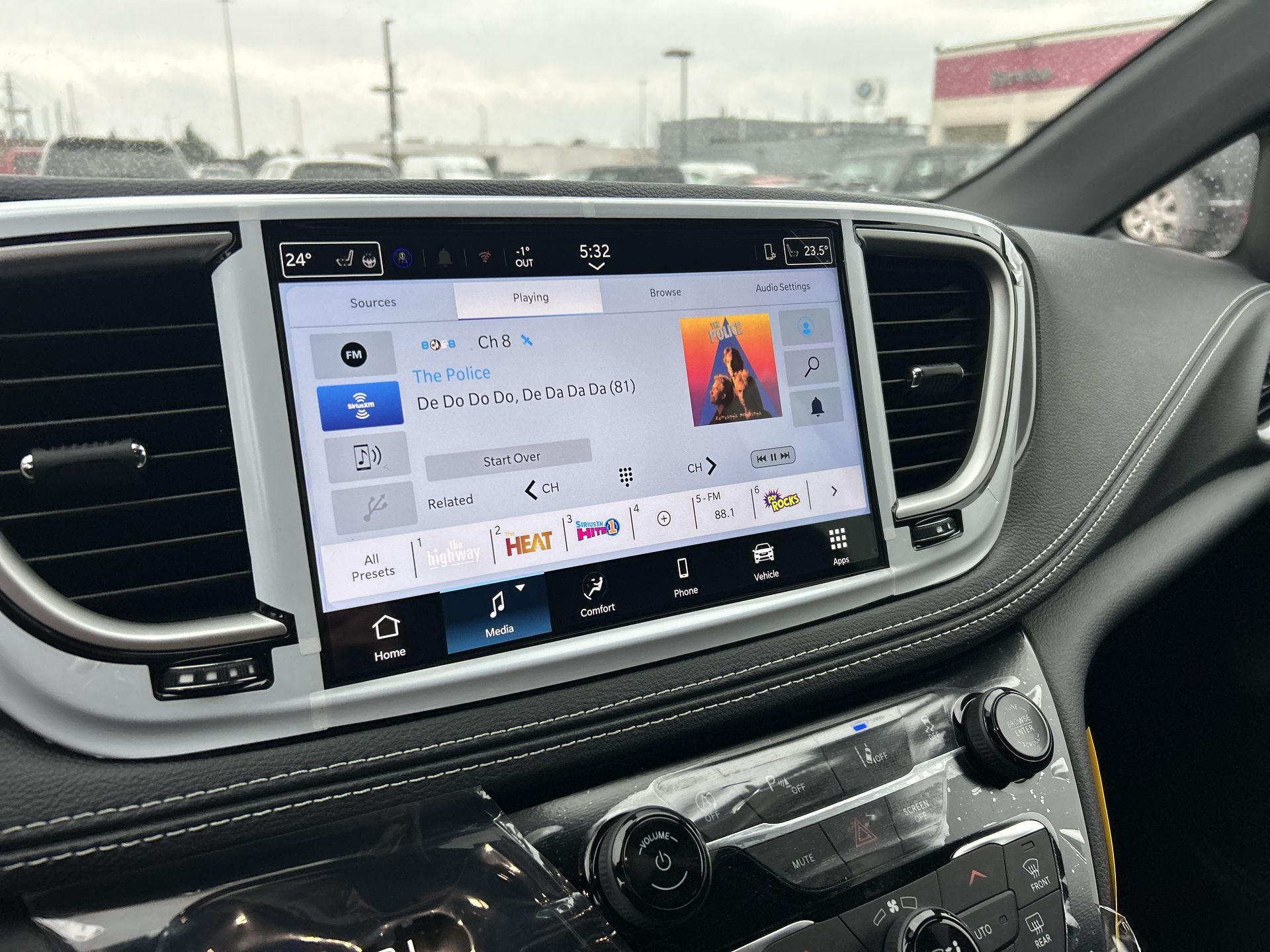 2026 Chrysler Pacifica