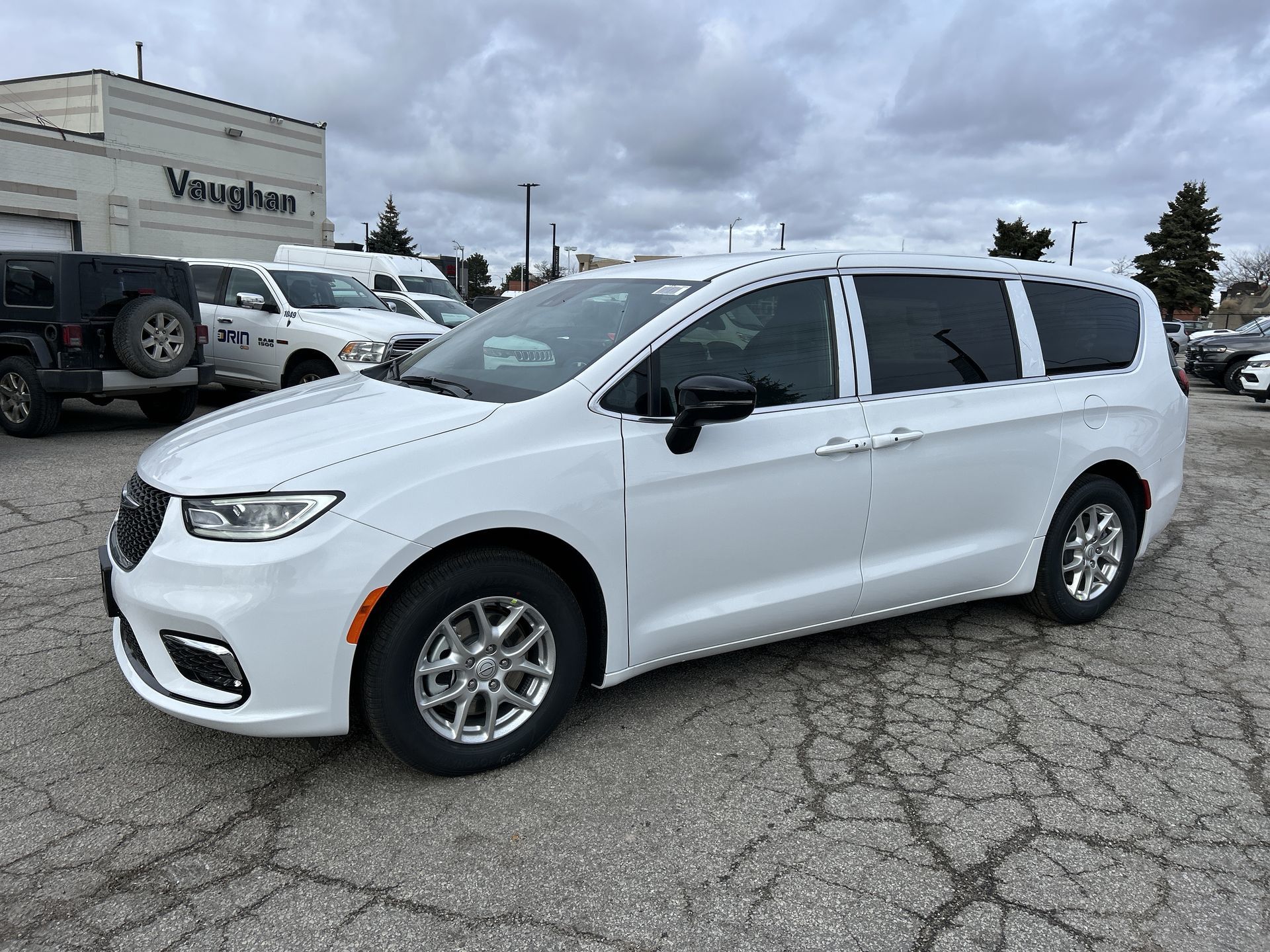 2026 Chrysler Pacifica