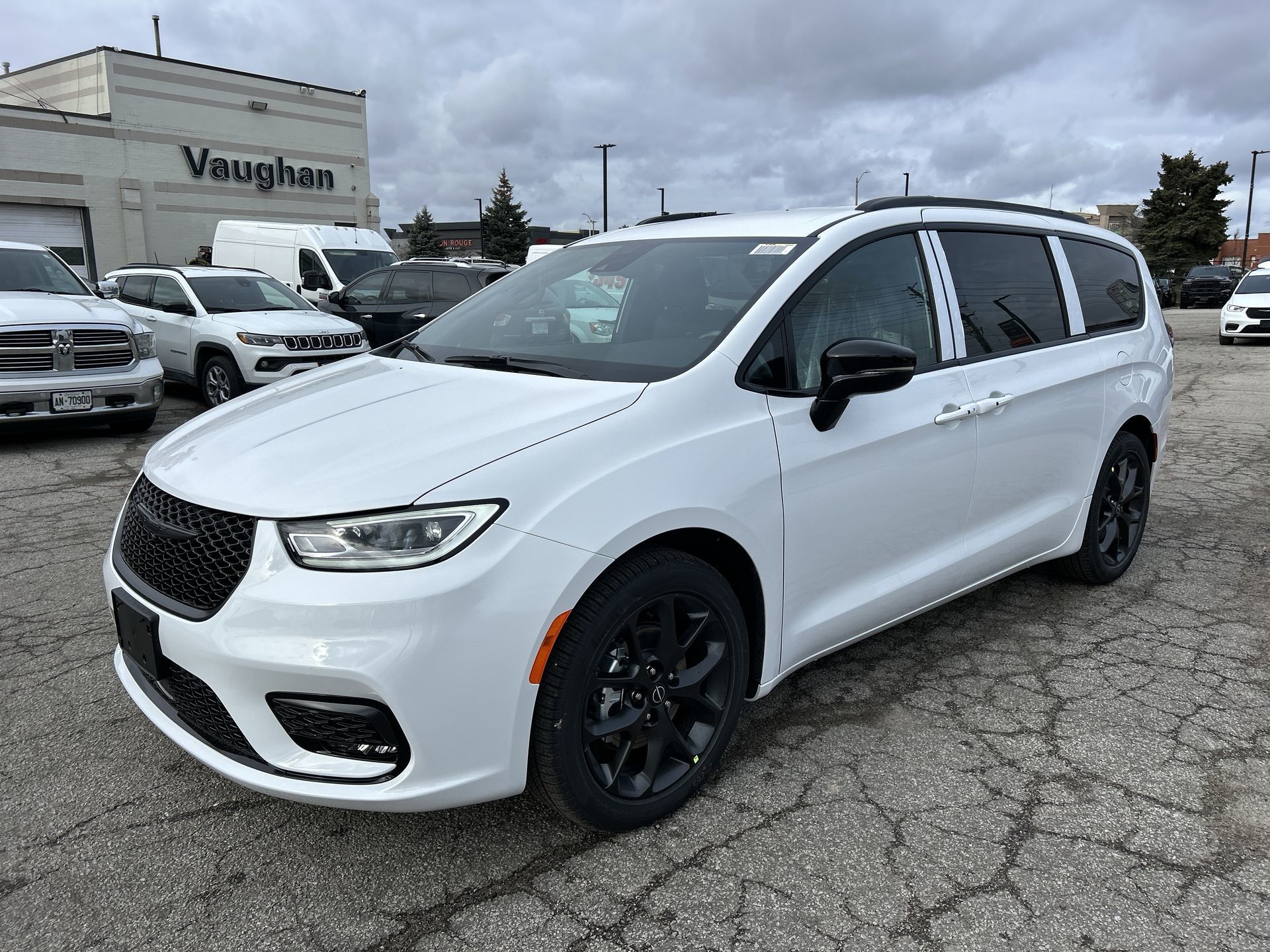 2026 Chrysler Pacifica