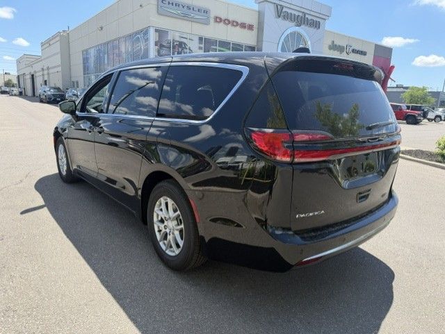 2027 Chrysler Pacifica
