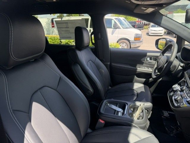 2027 Chrysler Pacifica