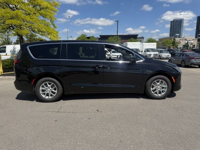 2027 Chrysler Pacifica