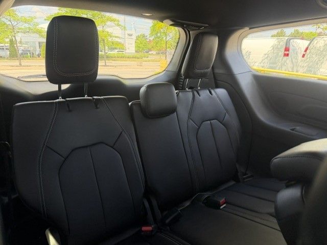2027 Chrysler Pacifica