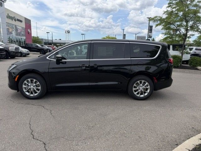 2027 Chrysler Pacifica