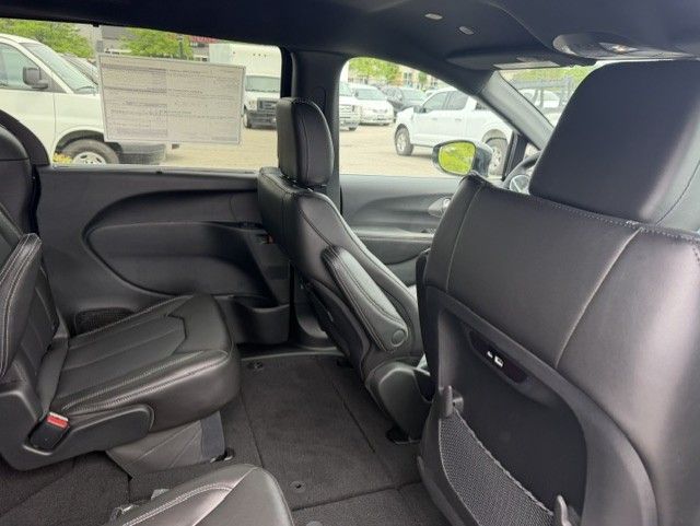 2027 Chrysler Pacifica