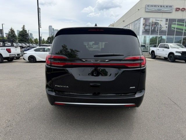 2027 Chrysler Pacifica