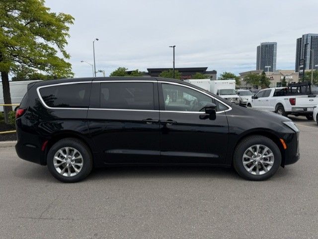 2027 Chrysler Pacifica