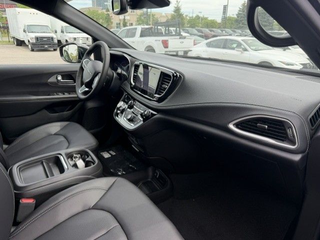 2027 Chrysler Pacifica