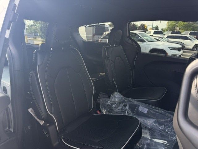 2027 Chrysler Pacifica