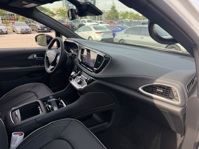 2027 Chrysler Pacifica