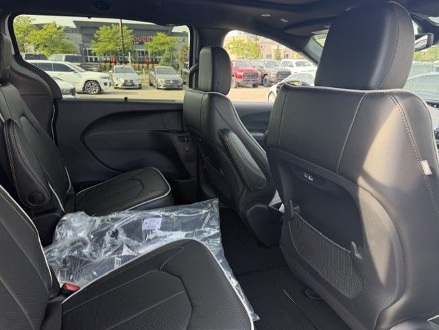 2027 Chrysler Pacifica