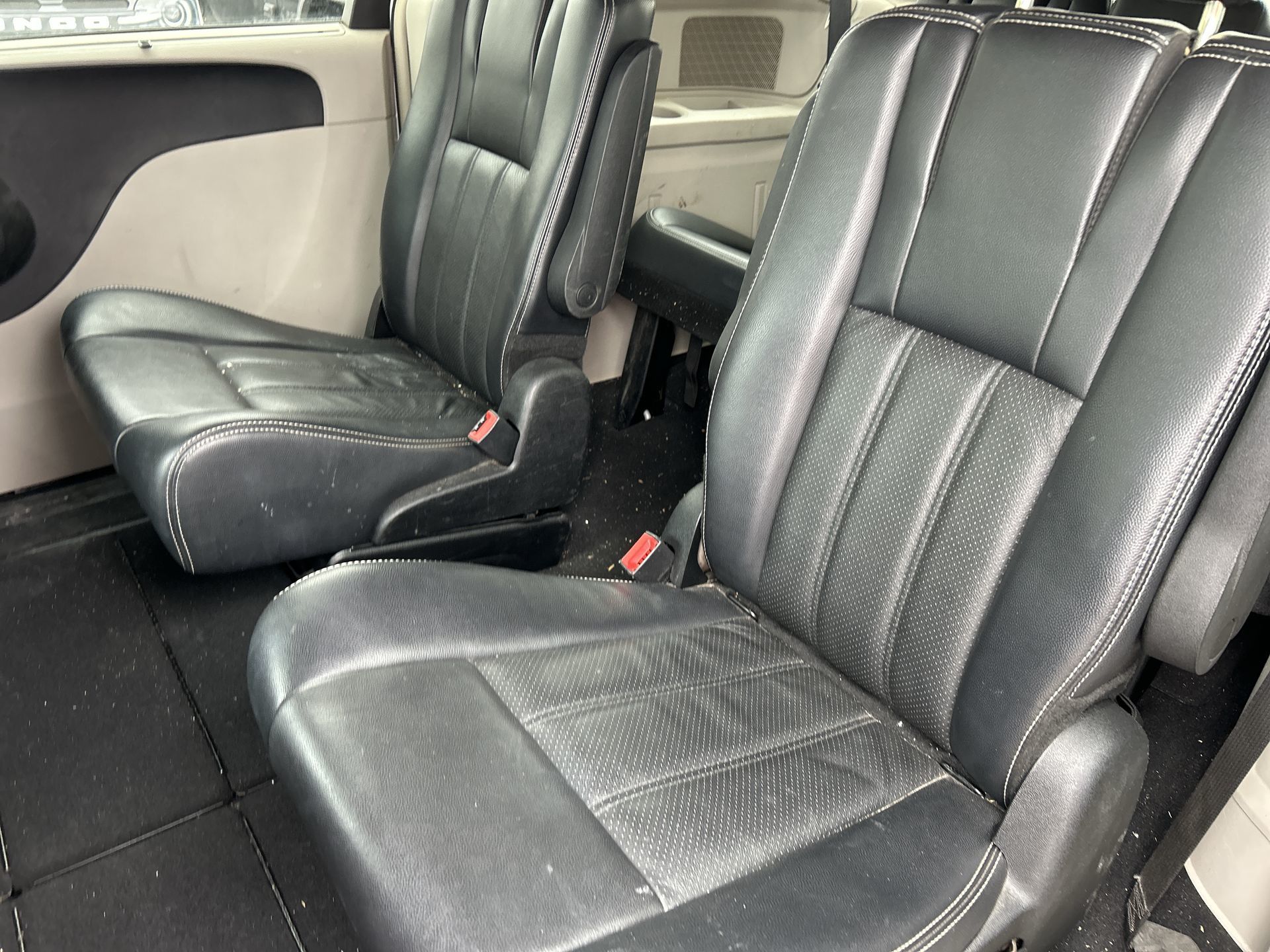 2012 Chrysler Town and Country