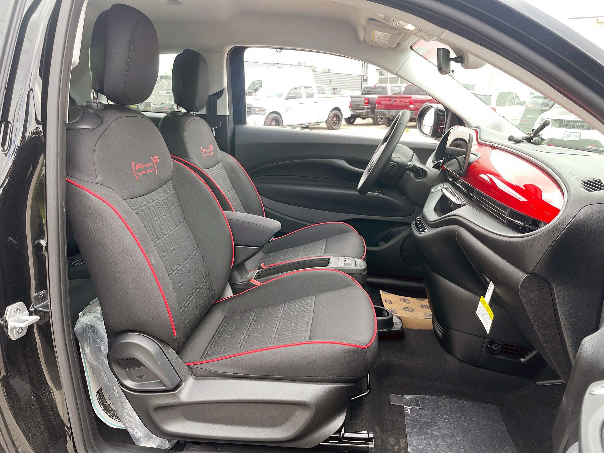 2025 Fiat 500e in Woodbridge, Ontario