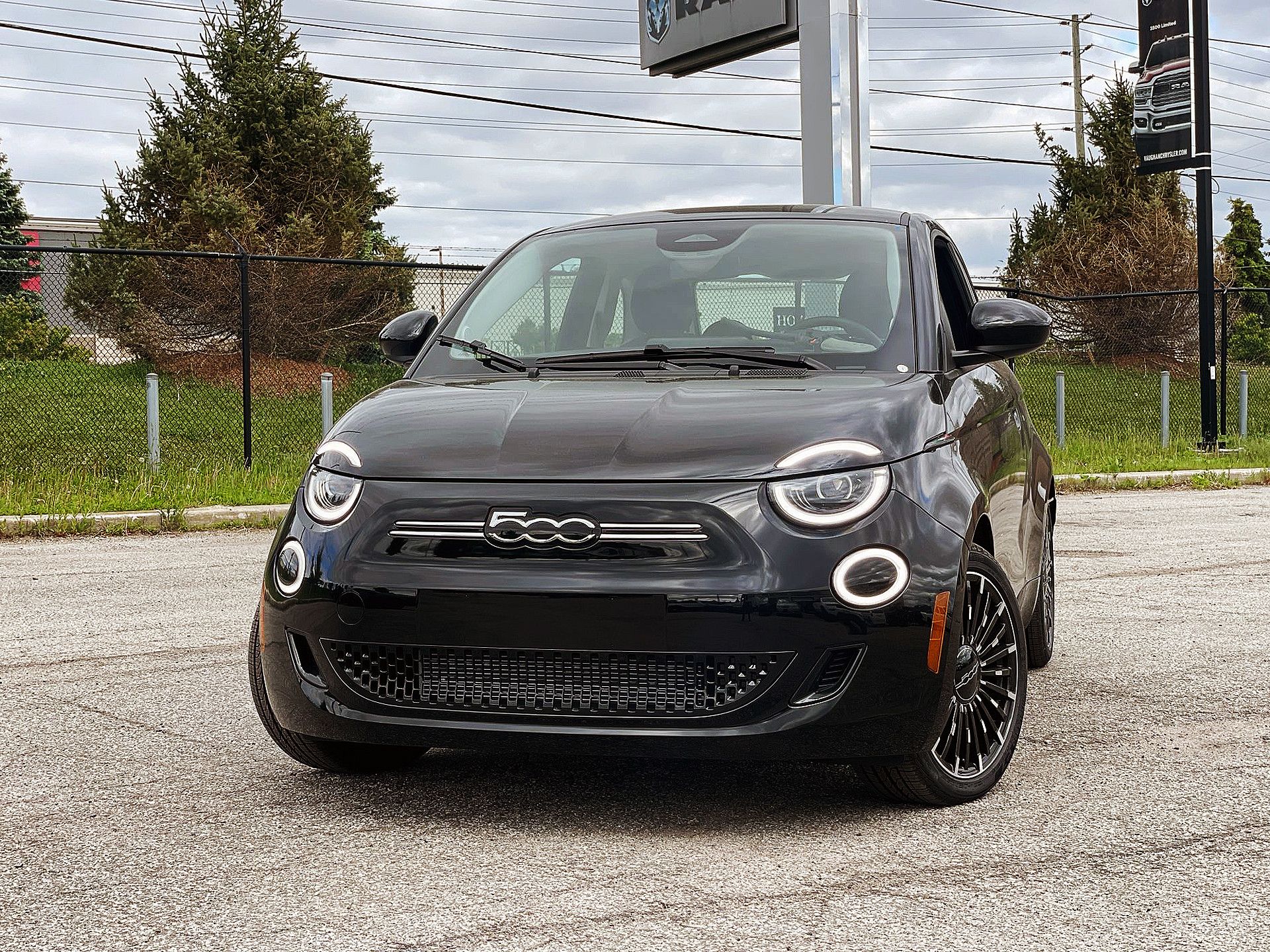 2025 Fiat 500e in Woodbridge, Ontario