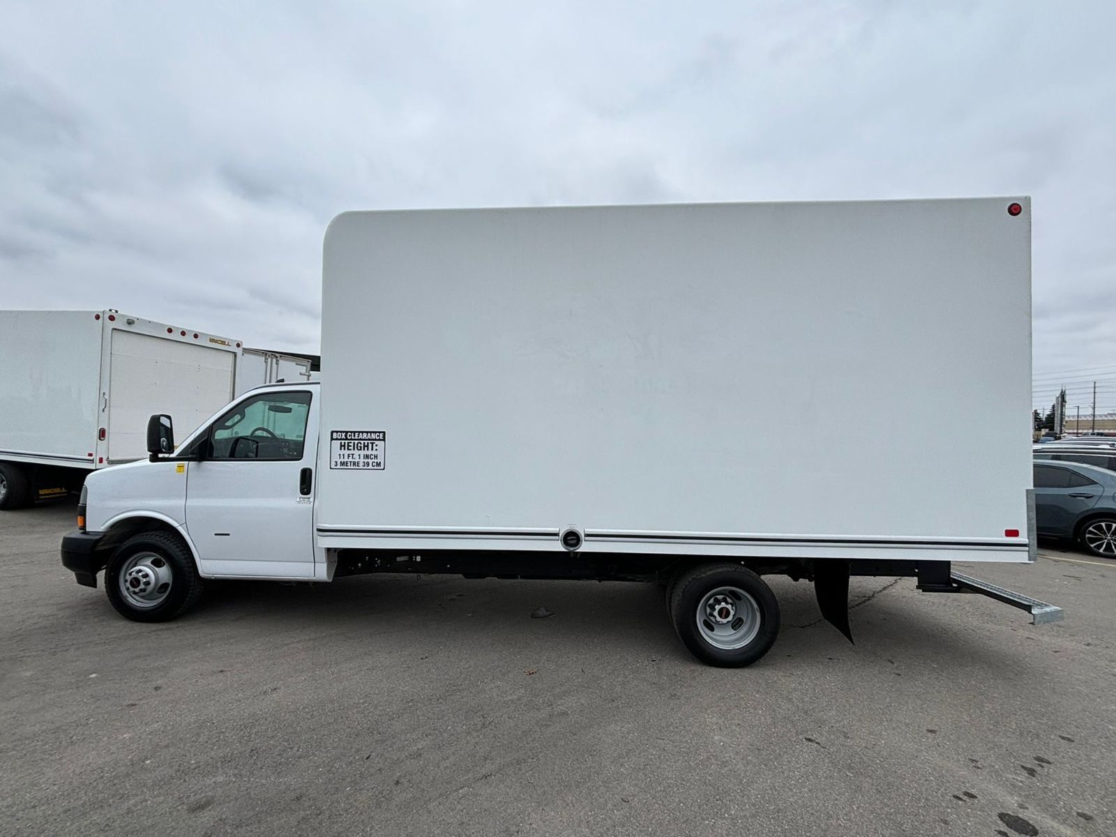 2021 Gmc Savana 3500 Cutaway