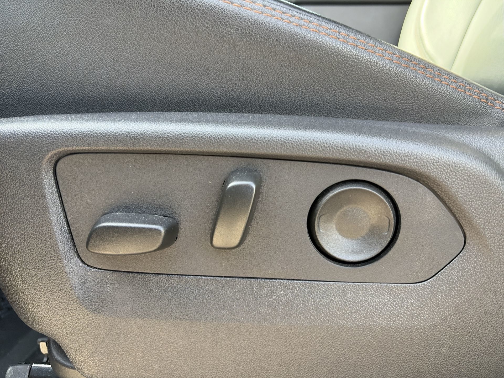 2025 GMC Sierra 1500 in Woodbridge, Ontario