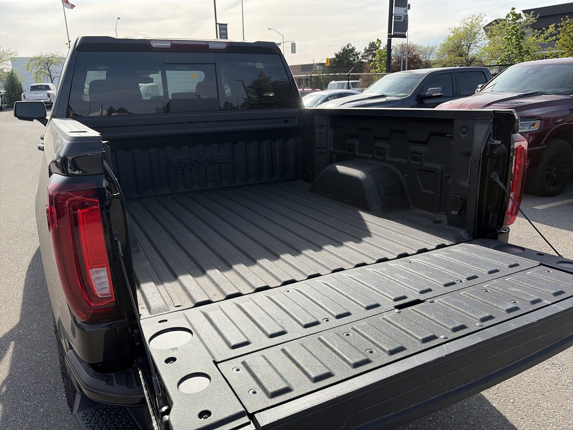 2025 GMC Sierra 1500 in Woodbridge, Ontario