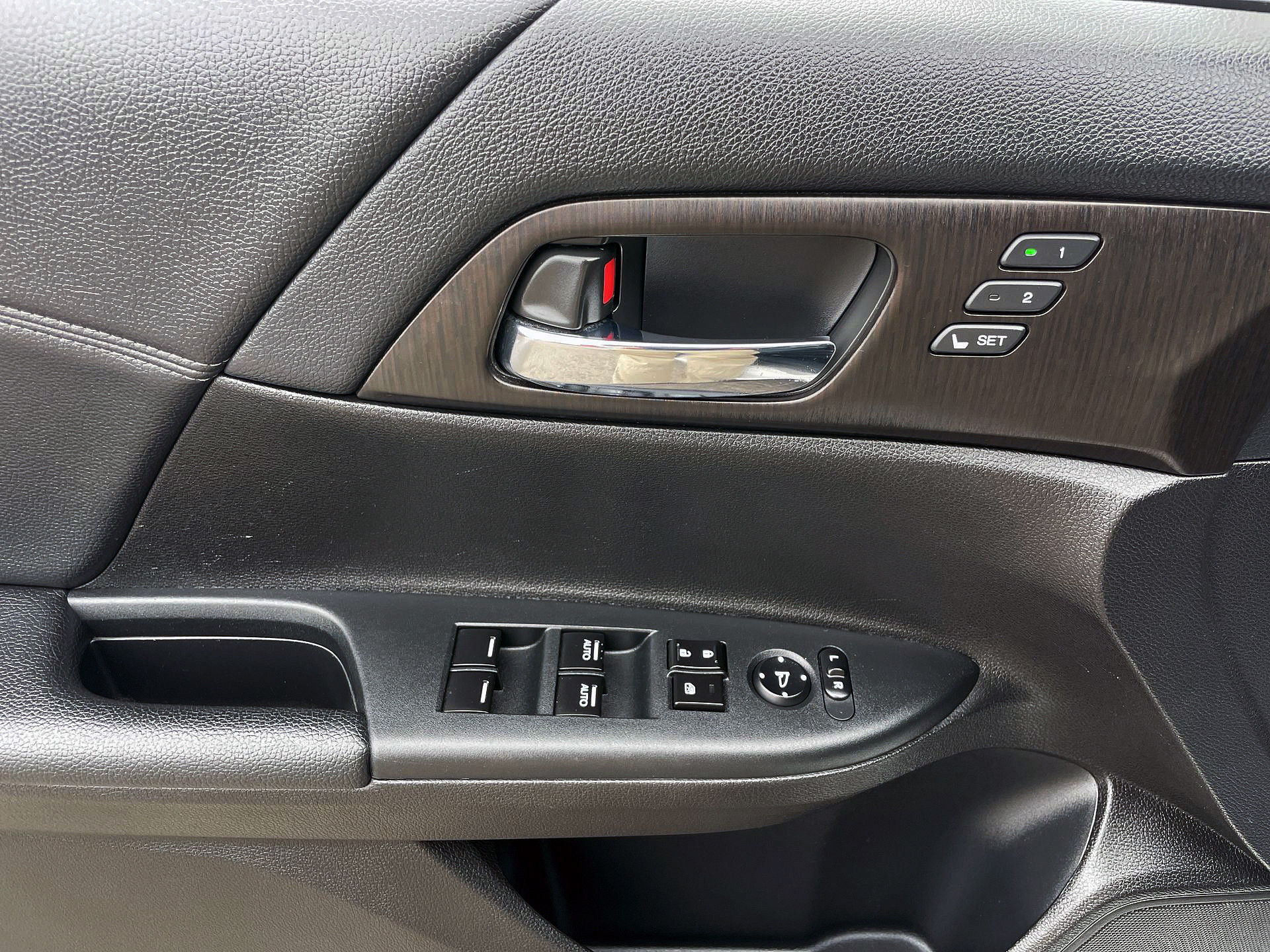 2014 Honda Accord Hybrid in Woodbridge, Ontario