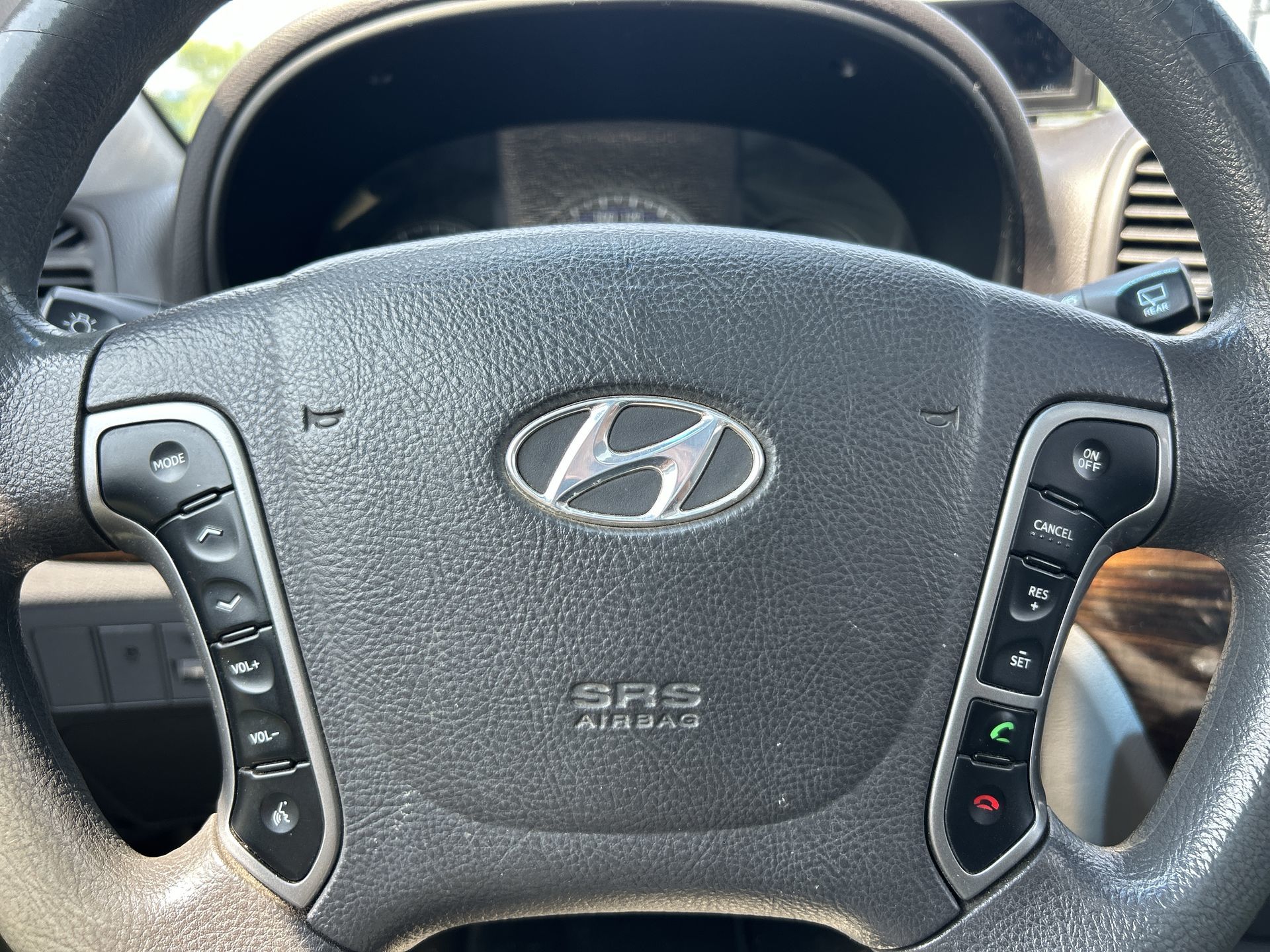 2011 Hyundai Santa Fe in Woodbridge, Ontario