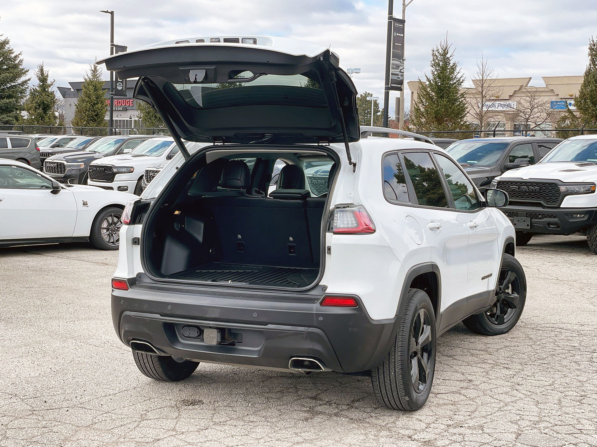 Jeep Cherokee  2021 à Woodbridge, Ontario