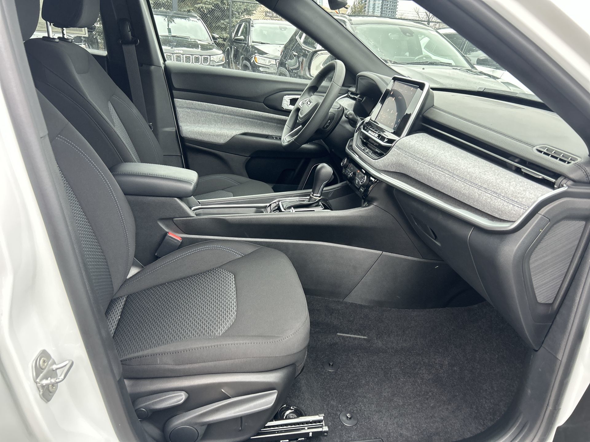 2025 Jeep Compass in Woodbridge, Ontario