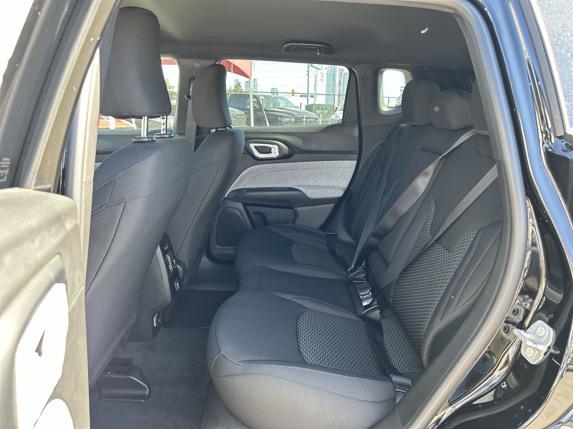 2025 Jeep Compass in Woodbridge, Ontario