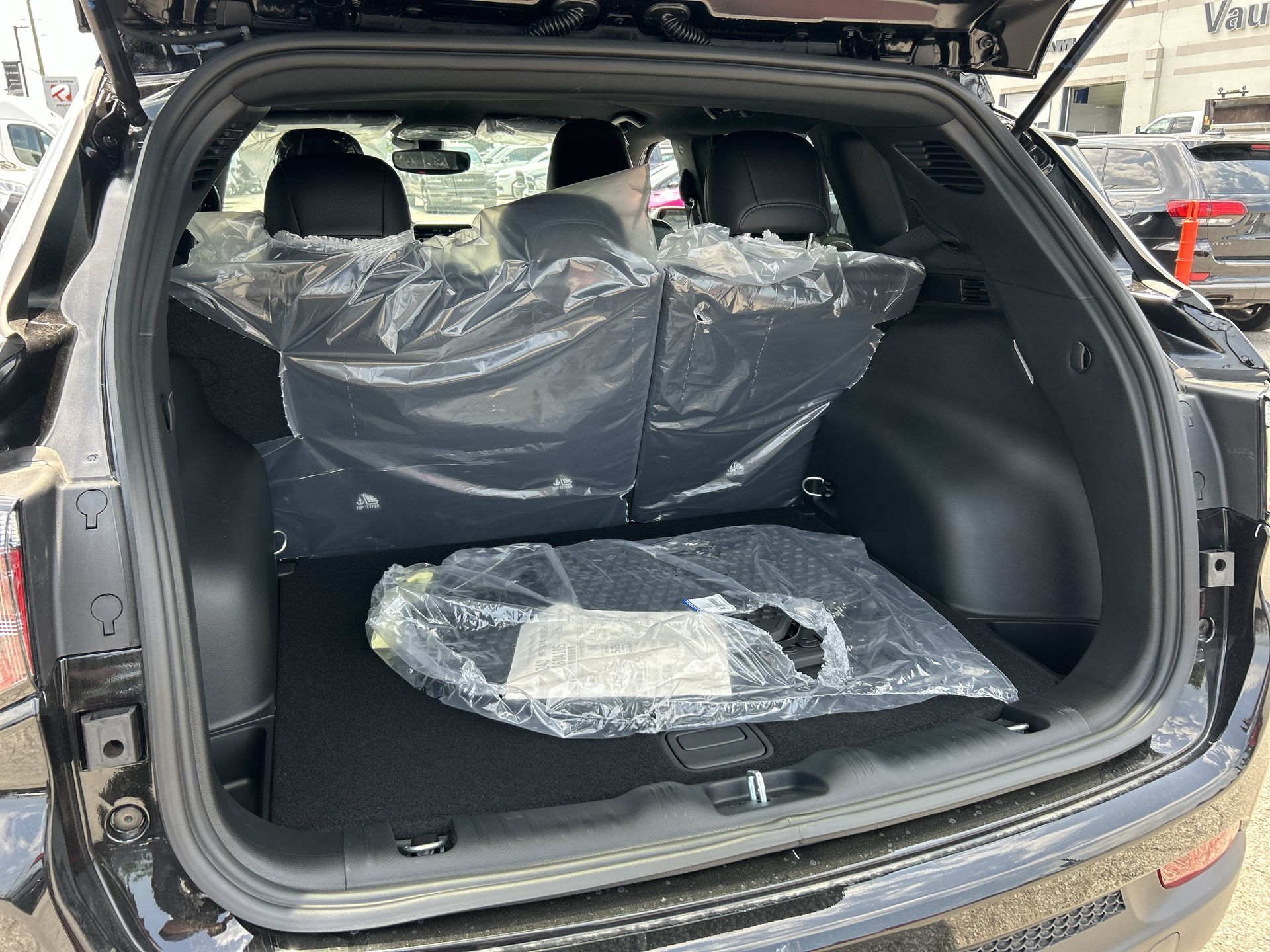 2025 Jeep Compass in Woodbridge, Ontario