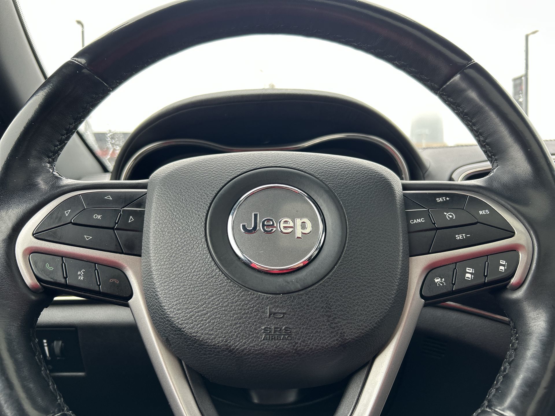 2019 Jeep GRAND CHEROKEE