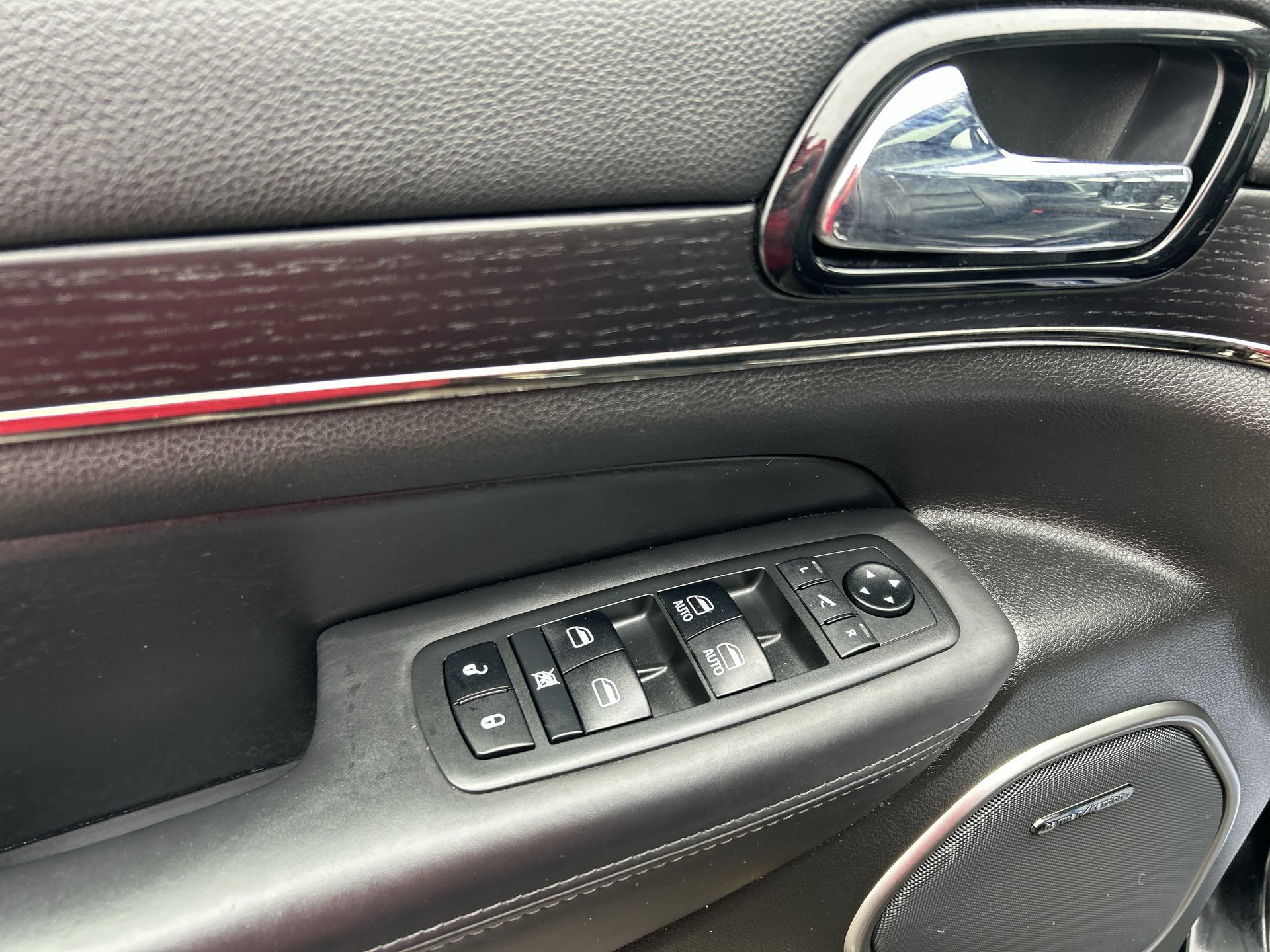 2019 Jeep GRAND CHEROKEE